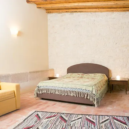 Affittacamere Tenuta Cancaleo *